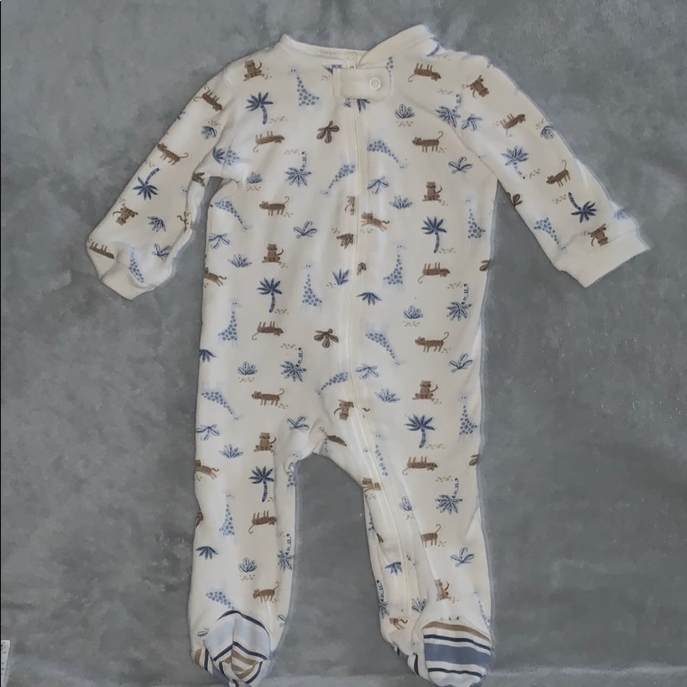 One piece with the feet cozy warm